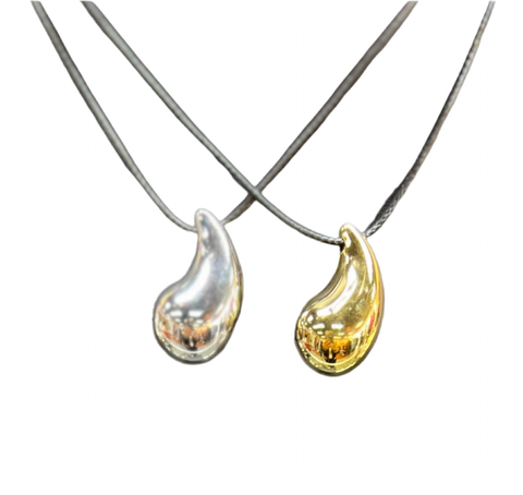Teardrop Pendant Necklace