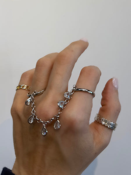 Double Teardrop Chain Ring