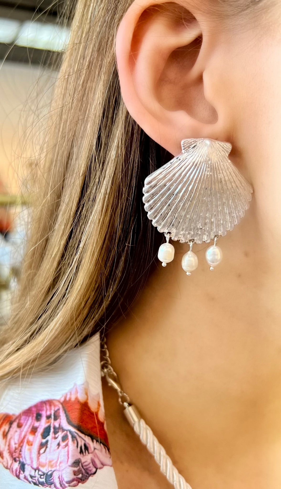 Seashell Pearl Earring