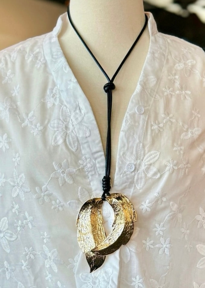 Leaf Pendant Necklace