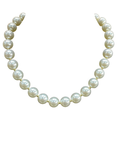Medium Pearl Necklace