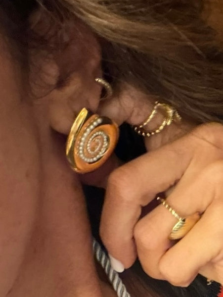 Gold Shell Earring