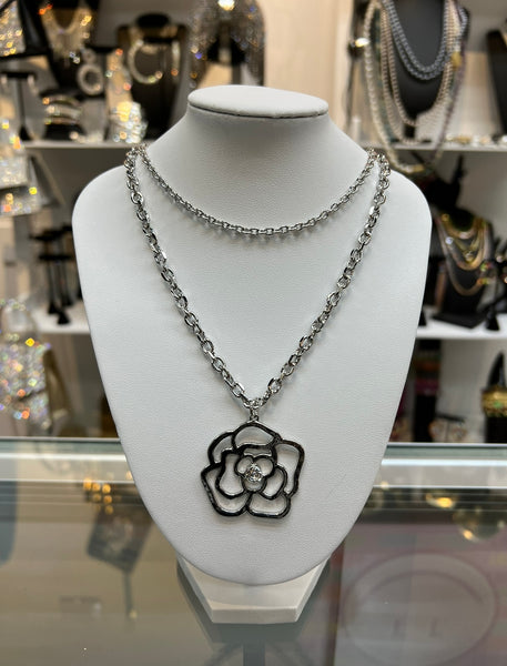 Rosette Chain Necklace