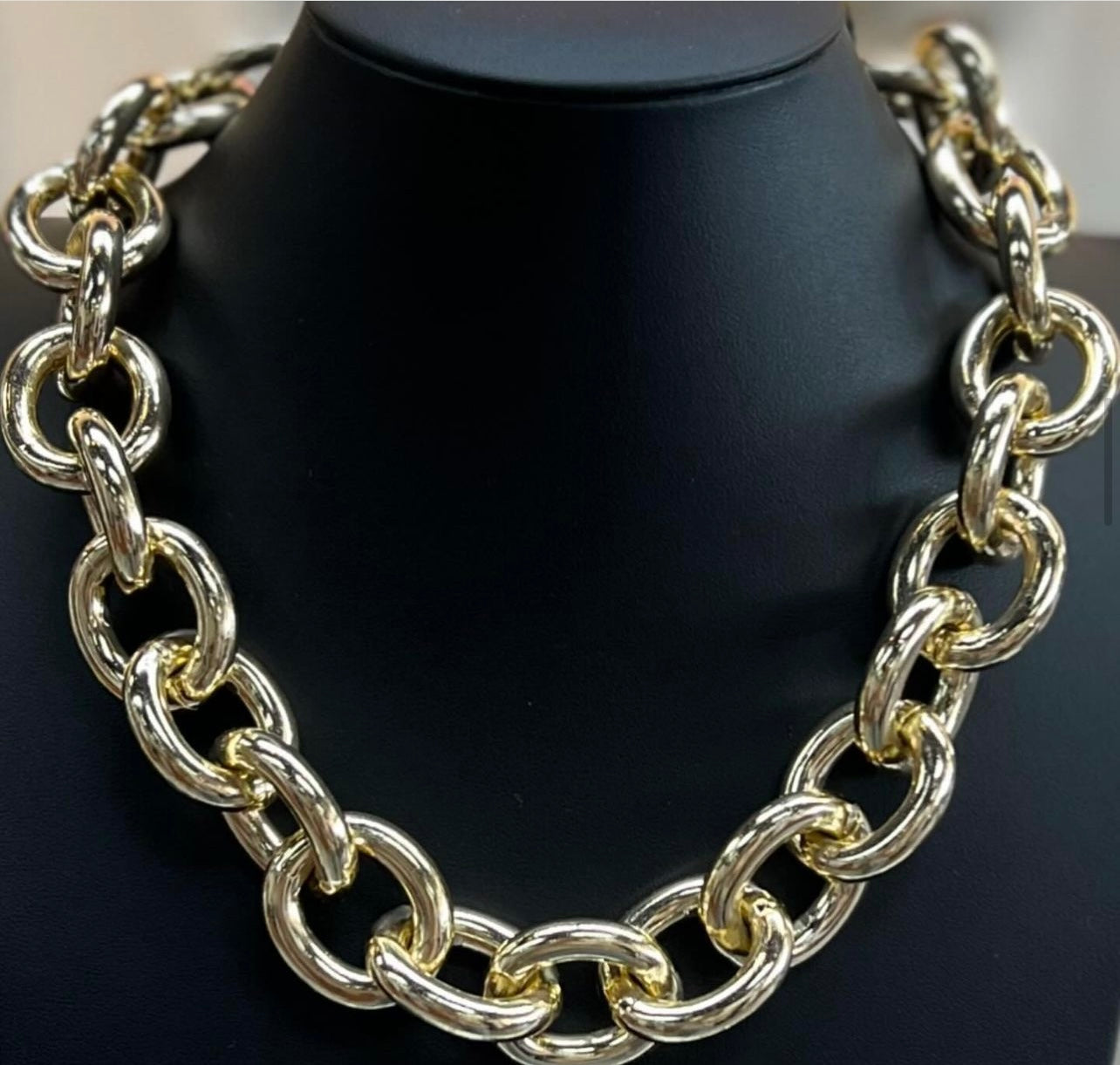 Chunky Circle Chain Link Necklace