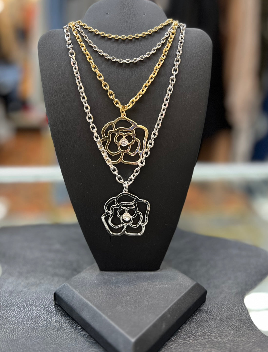 Rosette Chain Necklace