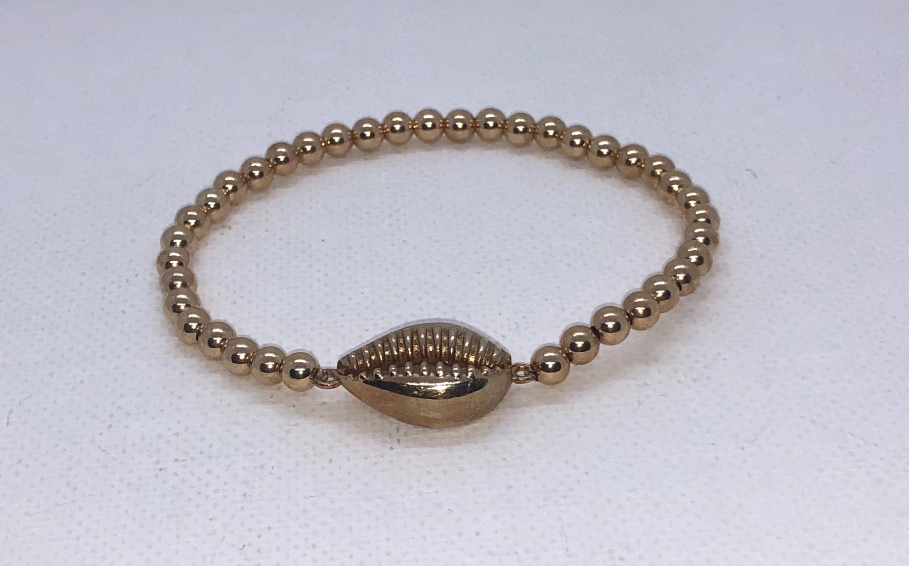 Gold Shell Beaded Bracelet